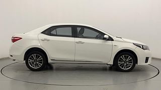 Used 2015 Toyota Corolla Altis [2014-2017] VL AT Petrol Petrol Automatic exterior RIGHT SIDE VIEW
