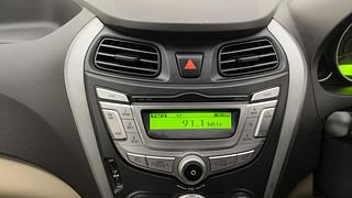Used 2015 Hyundai Eon [2011-2018] Magna Petrol Manual top_features Integrated (in-dash) music system
