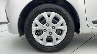 Used 2015 Hyundai Grand i10 [2013-2017] Sportz 1.2 Kappa VTVT Petrol Manual tyres LEFT FRONT TYRE RIM VIEW