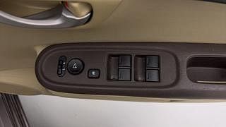 Used 2014 Honda Brio [2011-2016] V MT Petrol Manual top_features Power windows