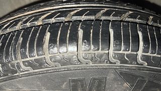 Used 2016 Hyundai i10 [2010-2016] Magna Petrol Petrol Manual tyres LEFT FRONT TYRE TREAD VIEW