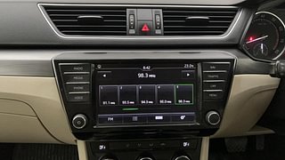 Used 2017 Skoda Superb [2016-2020] Style TSI AT Petrol Automatic top_features Integrated (in-dash) music system