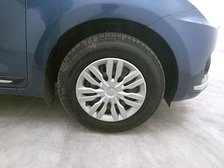 Used 2019 Maruti Suzuki Dzire [2017-2020] VXI AMT Petrol Automatic tyres RIGHT FRONT TYRE RIM VIEW