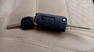 Used 2016 Mahindra XUV500 [2015-2018] W6 AT Diesel Automatic extra CAR KEY VIEW