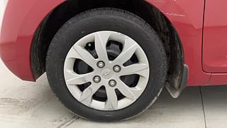 Used 2017 Hyundai Eon [2011-2018] Sportz Petrol Manual tyres LEFT FRONT TYRE RIM VIEW