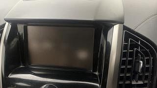 Used 2018 Mahindra XUV500 [2018-2021] W11 option AT Diesel Automatic top_features Rear camera