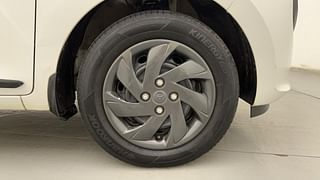 Used 2019 Hyundai New Santro 1.1 [2018-2020] Sportz SE Petrol Manual tyres RIGHT FRONT TYRE RIM VIEW