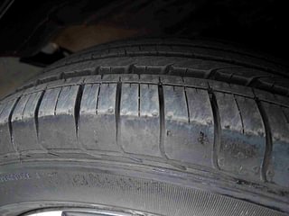 Used 2019 Honda WR-V [2017-2020] VX i-VTEC Petrol Manual tyres RIGHT FRONT TYRE TREAD VIEW