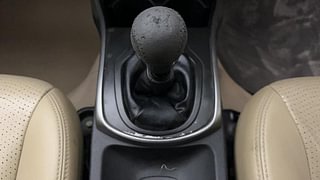 Used 2015 Honda City [2014-2017] VX Diesel Diesel Manual interior GEAR  KNOB VIEW