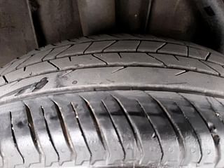 Used 2022 Renault Kiger RXZ 1.0 Turbo MT Petrol Manual tyres RIGHT REAR TYRE TREAD VIEW