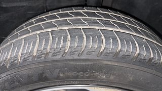 Used 2020 Tata Altroz XZ 1.2 Petrol Manual tyres LEFT REAR TYRE TREAD VIEW