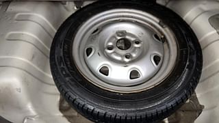 Used 2011 Maruti Suzuki Estilo [2009-2014] LXi Petrol Manual tyres SPARE TYRE VIEW