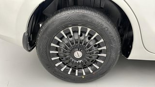 Used 2018 Maruti Suzuki Dzire [2017-2020] VXI AMT Petrol Automatic tyres RIGHT REAR TYRE RIM VIEW