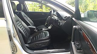 Used 2012 Volkswagen Passat [2011-2014] Highline DSG Diesel Automatic interior RIGHT SIDE FRONT DOOR CABIN VIEW