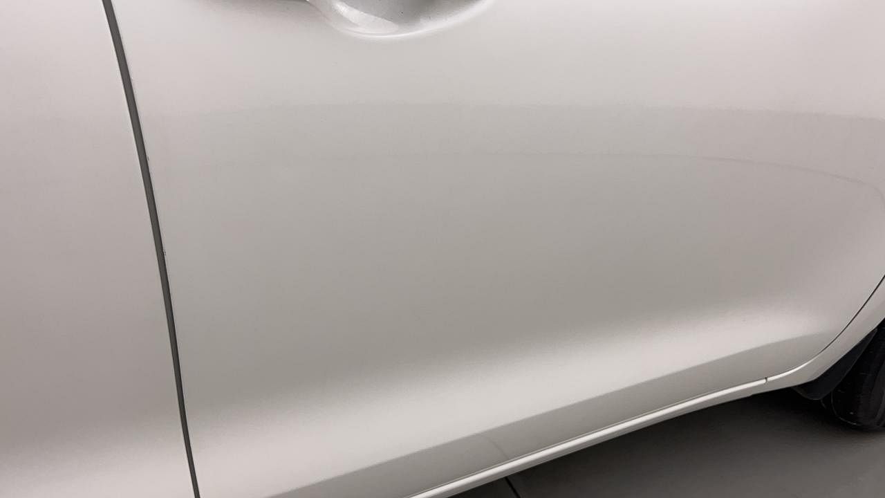 Used 2020 Maruti Suzuki Swift [2017-2021] ZXI Petrol Manual dents MINOR DENT
