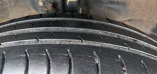 Used 2017 Maruti Suzuki Wagon R 1.0 [2010-2019] LXi Petrol Manual tyres RIGHT FRONT TYRE TREAD VIEW
