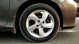 Used 2015 Honda City [2014-2017] VX Petrol Manual tyres RIGHT FRONT TYRE RIM VIEW