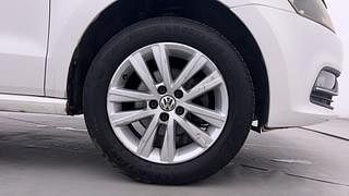 Used 2015 Volkswagen Polo [2015-2019] GT TSI Petrol Automatic tyres RIGHT FRONT TYRE RIM VIEW