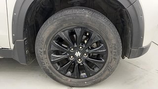 Used 2020 Maruti Suzuki Vitara Brezza [2020-2022] ZXI AT Petrol Automatic tyres RIGHT FRONT TYRE RIM VIEW