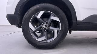 Used 2019 Hyundai Venue [2019-2022] SX Plus 1.0 Turbo DCT Petrol Automatic tyres RIGHT REAR TYRE RIM VIEW