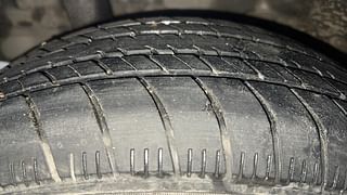 Used 2013 Honda Brio [2011-2016] S MT Petrol Manual tyres RIGHT REAR TYRE TREAD VIEW