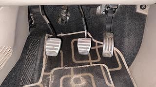 Used 2017 Mahindra XUV500 [2015-2018] W10 Diesel Manual interior PEDALS VIEW