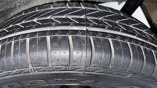Used 2015 Maruti Suzuki Wagon R 1.0 [2010-2019] VXi Petrol Manual tyres LEFT REAR TYRE TREAD VIEW