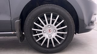 Used 2018 Volkswagen Polo Comfortline 1.0L (P) Petrol Manual tyres RIGHT FRONT TYRE RIM VIEW