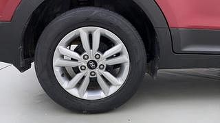 Used 2017 Hyundai Creta [2015-2018] 1.6 SX Diesel Manual tyres RIGHT REAR TYRE RIM VIEW