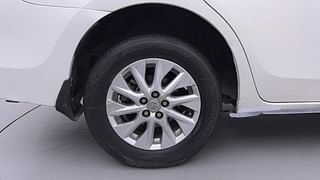 Used 2017 Toyota Corolla Altis [2017-2020] G Diesel Diesel Manual tyres RIGHT REAR TYRE RIM VIEW
