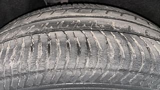 Used 2014 Ford EcoSport [2013-2015] Titanium 1.5L Ti-VCT AT Petrol Automatic tyres RIGHT REAR TYRE TREAD VIEW