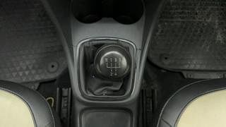 Used 2015 Volkswagen Polo [2015-2019] Comfortline 1.2L (P) Petrol Manual interior GEAR  KNOB VIEW