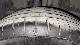 Used 2014 Hyundai Elite i20 [2014-2018] Asta 1.4 CRDI Diesel Manual tyres RIGHT REAR TYRE TREAD VIEW