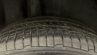 Used 2015 Volkswagen Polo [2015-2019] Comfortline 1.2L (P) Petrol Manual tyres RIGHT REAR TYRE TREAD VIEW