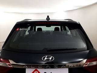 Used 2022 Hyundai Alcazar Signature (O) 7 STR 2.0 Petrol AT Petrol Automatic exterior BACK WINDSHIELD VIEW