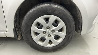 Used 2018 Hyundai Elite i20 [2017-2018] Magna Executive 1.2 Petrol Manual tyres RIGHT FRONT TYRE RIM VIEW