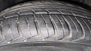 Used 2018 Datsun Redi-GO [2015-2019] T(O) 1.0 AMT Petrol Automatic tyres LEFT FRONT TYRE TREAD VIEW