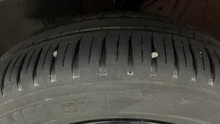 Used 2017 Maruti Suzuki Ignis [2017-2020] Zeta AMT Petrol Petrol Automatic tyres LEFT FRONT TYRE TREAD VIEW