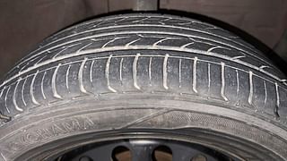 Used 2011 Toyota Etios Liva [2010-2017] G Petrol Manual tyres RIGHT FRONT TYRE TREAD VIEW