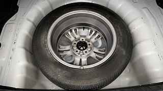 Used 2018 Hyundai Elantra [2016-2022] 2.0 S Petrol Manual tyres SPARE TYRE VIEW