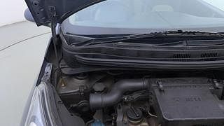 Used 2014 Hyundai Xcent [2014-2017] SX Diesel Diesel Manual engine ENGINE RIGHT SIDE HINGE & APRON VIEW