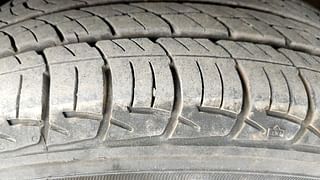 Used 2017 Volkswagen Ameo [2016-2020] Comfortline 1.2L (P) Petrol Manual tyres LEFT FRONT TYRE TREAD VIEW
