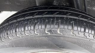 Used 2017 Renault Kwid [2015-2019] RXL Petrol Manual tyres RIGHT REAR TYRE TREAD VIEW