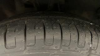 Used 2011 Hyundai i10 [2010-2016] Era Petrol Petrol Manual tyres RIGHT FRONT TYRE TREAD VIEW