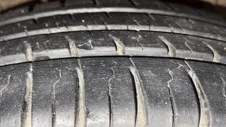 Used 2019 Hyundai Grand i10 [2017-2020] Sportz 1.2 Kappa VTVT Petrol Manual tyres RIGHT REAR TYRE TREAD VIEW