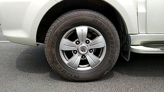 Used 2014 Tata Safari Storme [2015-2019] 2.2 VX 4x2 Diesel Manual tyres LEFT FRONT TYRE RIM VIEW