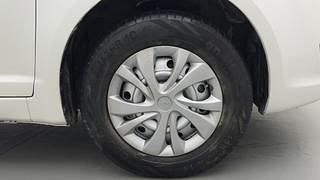 Used 2011 Maruti Suzuki Swift [2007-2011] LXi Petrol Manual tyres RIGHT FRONT TYRE RIM VIEW