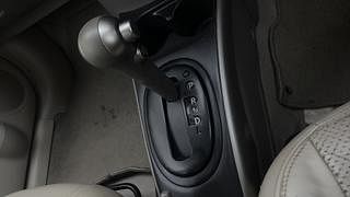 Used 2013 Renault Scala [2012-2018] RXZ Petrol AT Petrol Automatic interior GEAR  KNOB VIEW