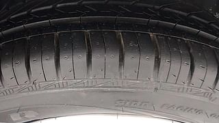 Used 2014 Hyundai i20 [2012-2014] Magna 1.2 Petrol Manual tyres RIGHT FRONT TYRE TREAD VIEW