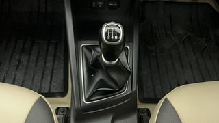 Used 2016 Hyundai Elite i20 [2014-2018] Asta 1.2 Petrol Manual interior GEAR  KNOB VIEW